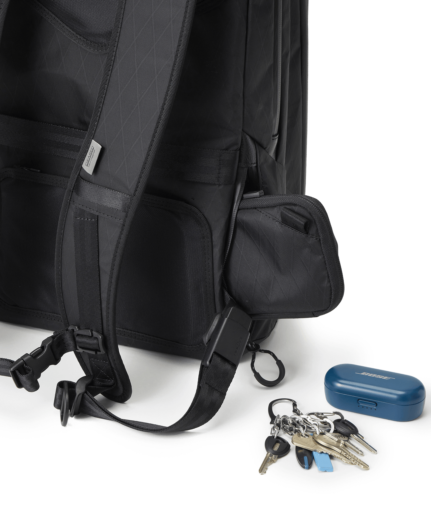 URBAN EXPLORER PRO BLACK X-pac® - CARRY THINGS