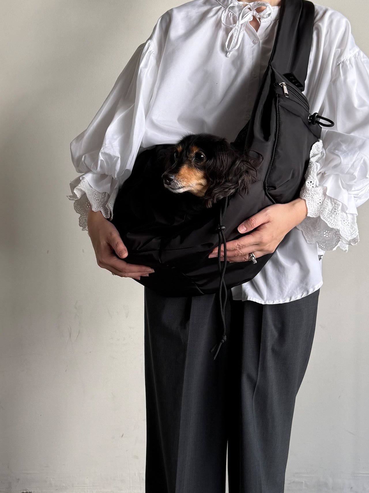 PET PUFF SLING – CARRY THINGS