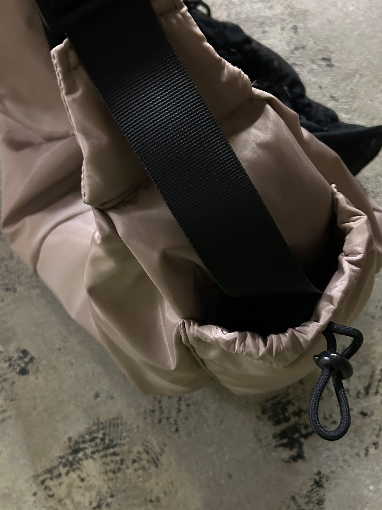 PET PUFF SLING - CARRY THINGS