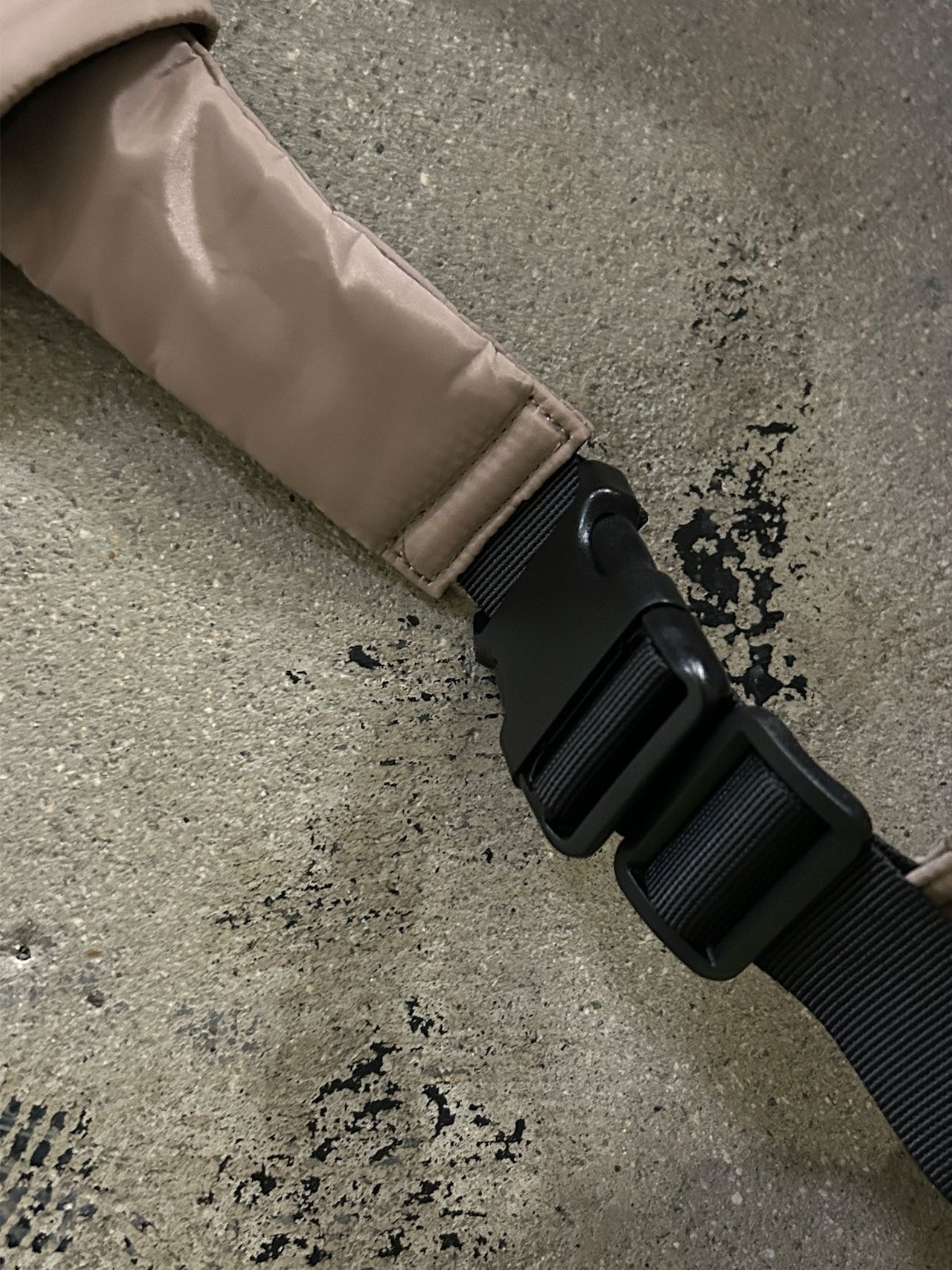 PET PUFF SLING - CARRY THINGS
