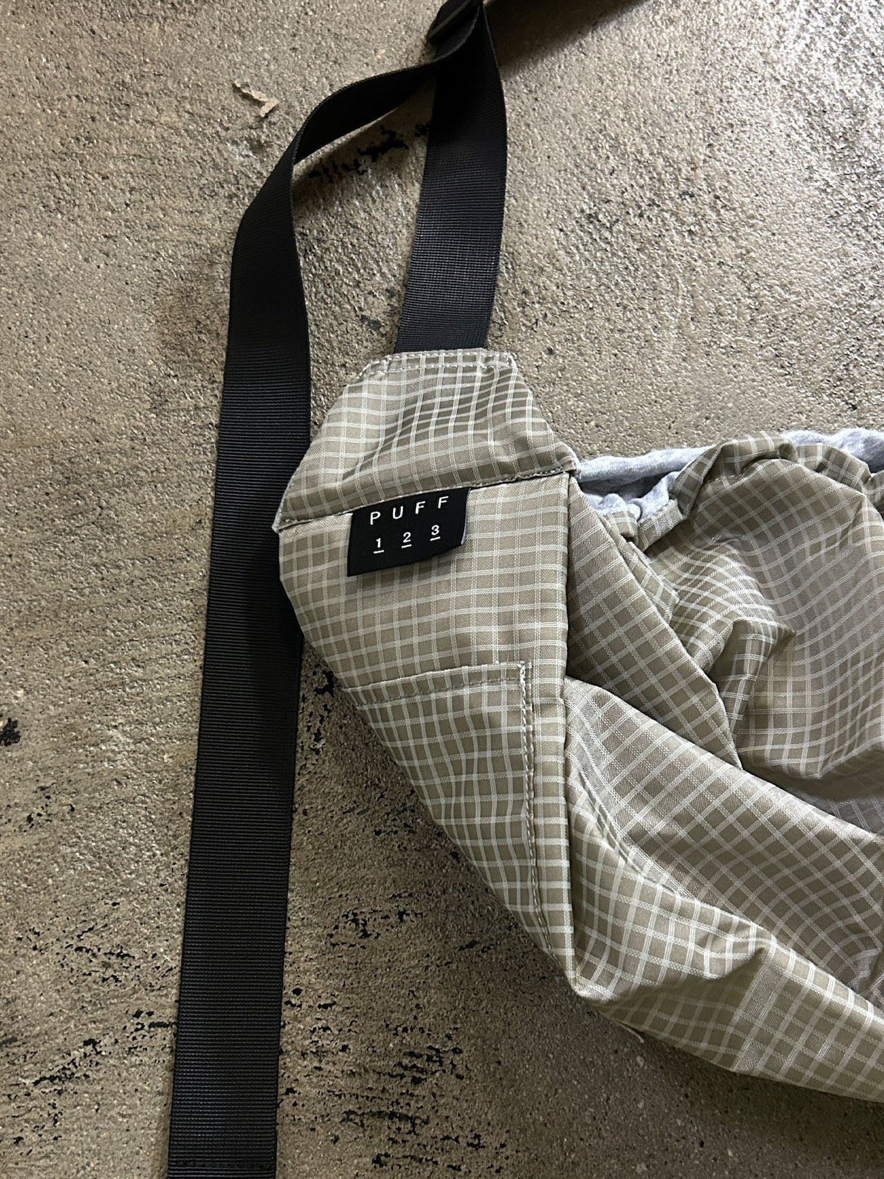 PET REVERSIBLE SLING - CARRY THINGS