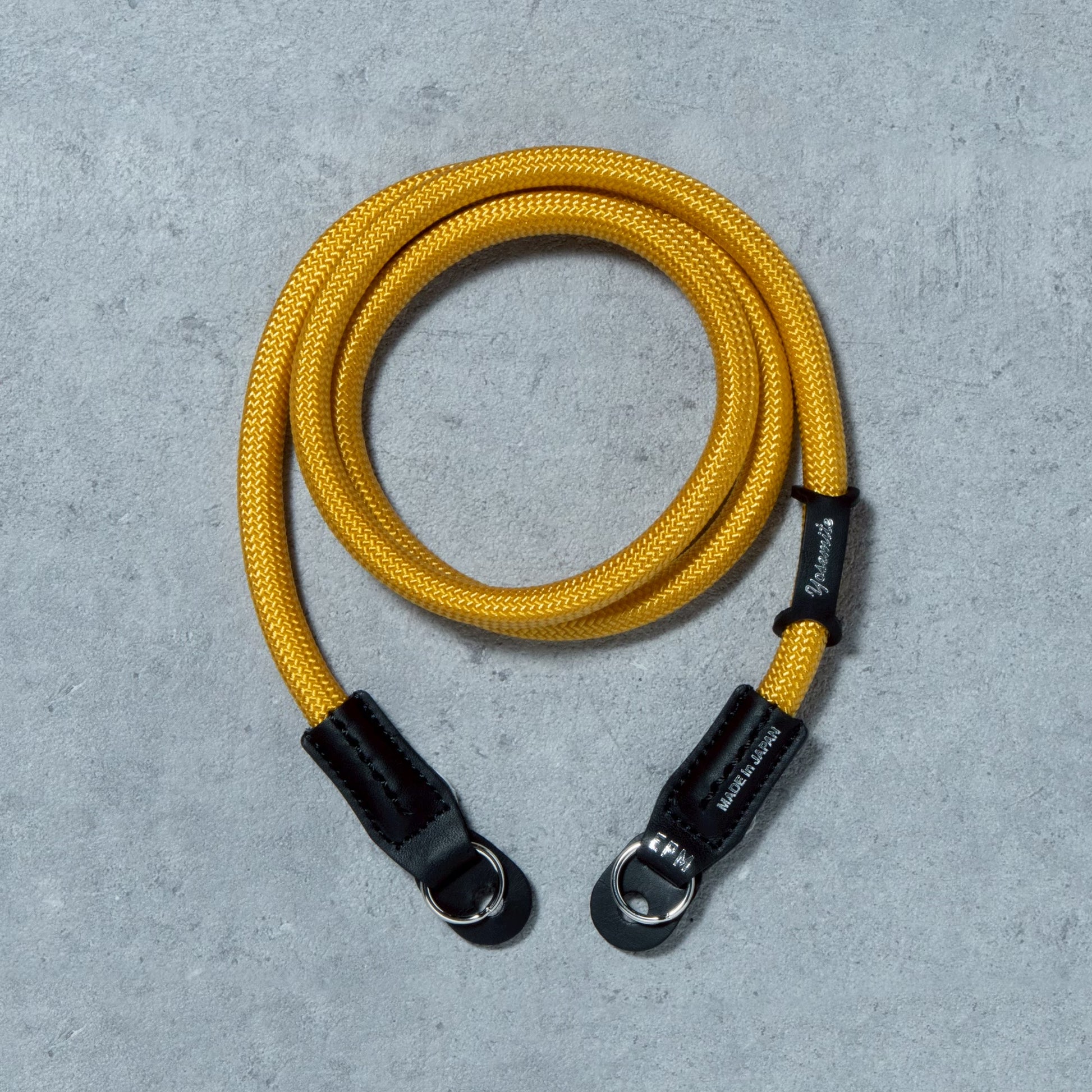 CAMERA STRAP - CARRY THINGS
