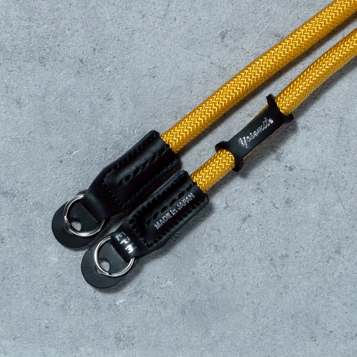 CAMERA STRAP - CARRY THINGS