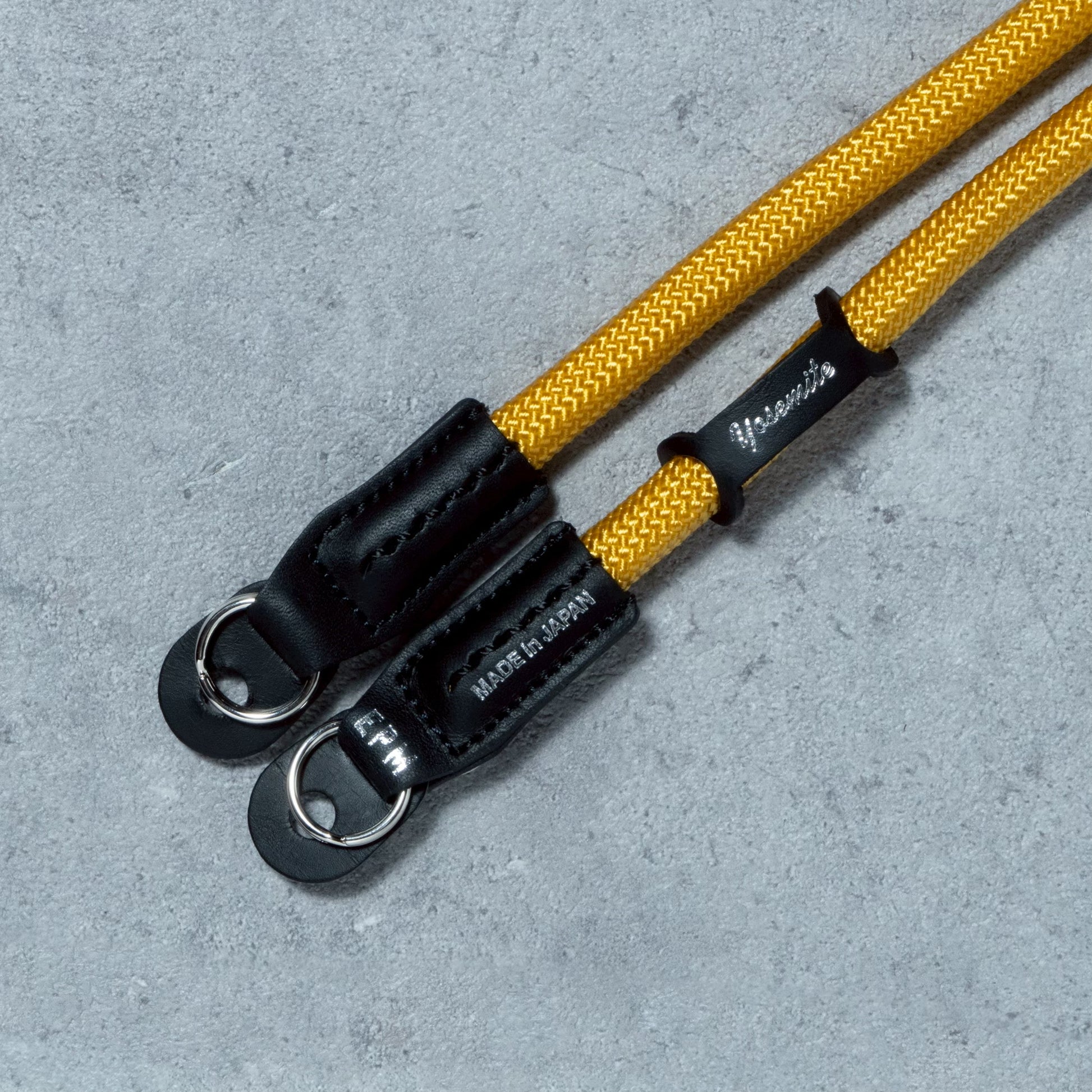 CAMERA STRAP - CARRY THINGS