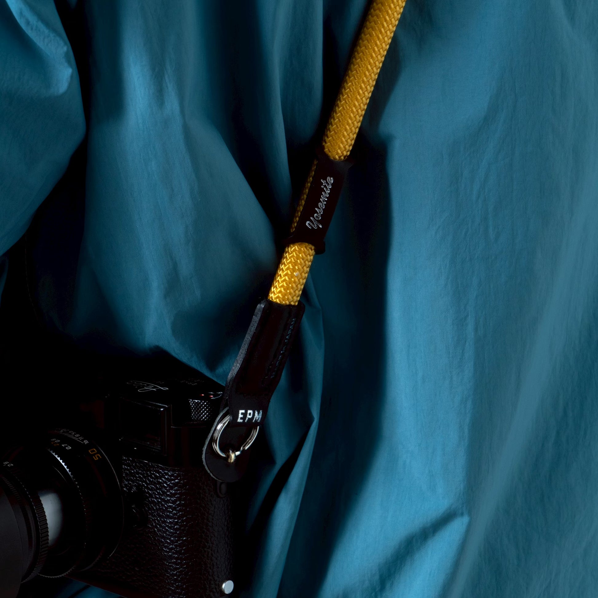 CAMERA STRAP - CARRY THINGS