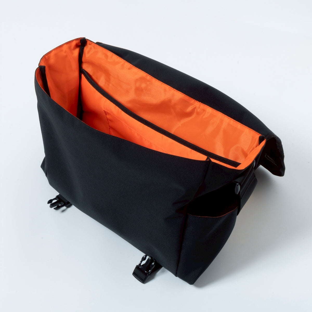 EXPANDER  MESSENGER BAG - CARRY THINGS