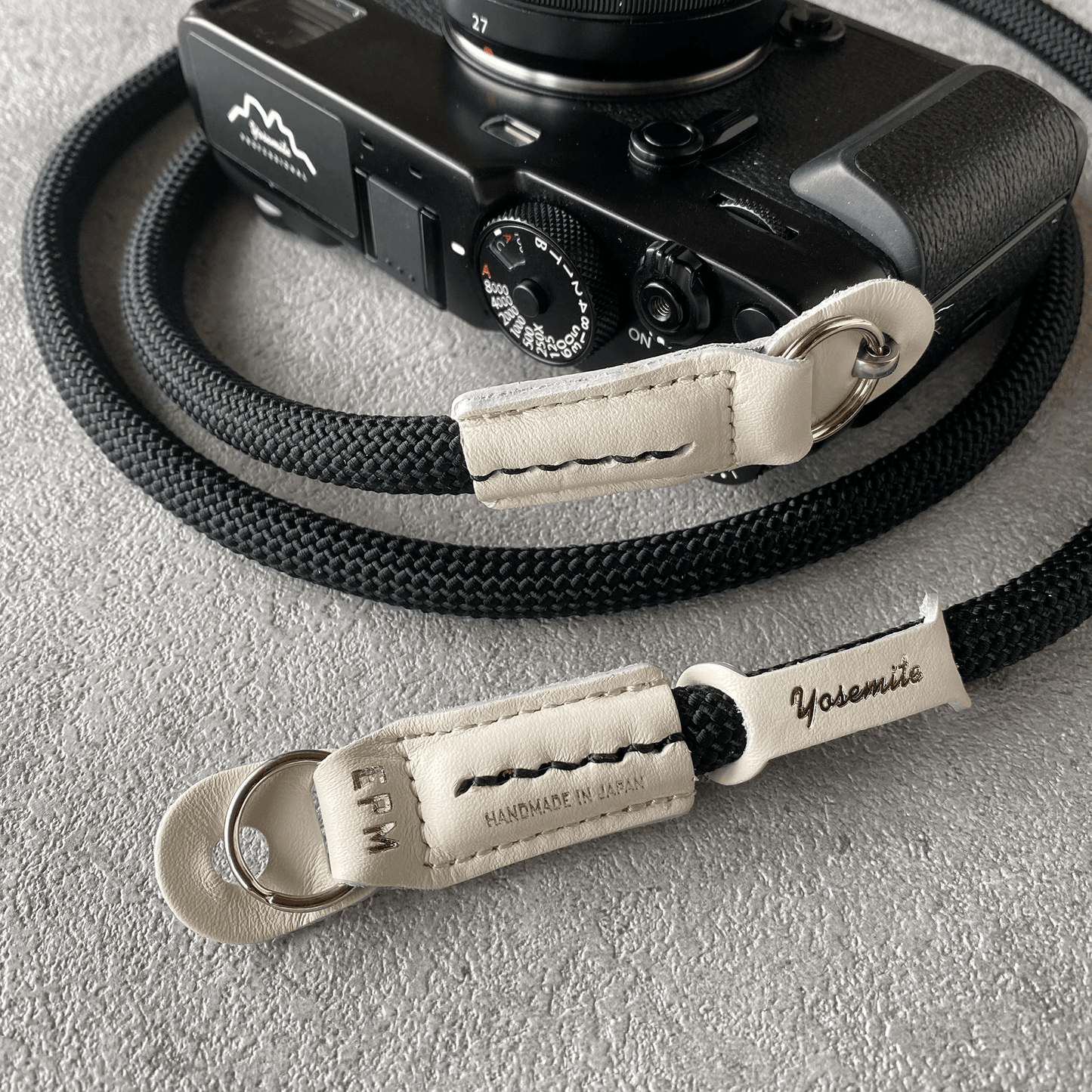 CAMERA STRAP - CARRY THINGS
