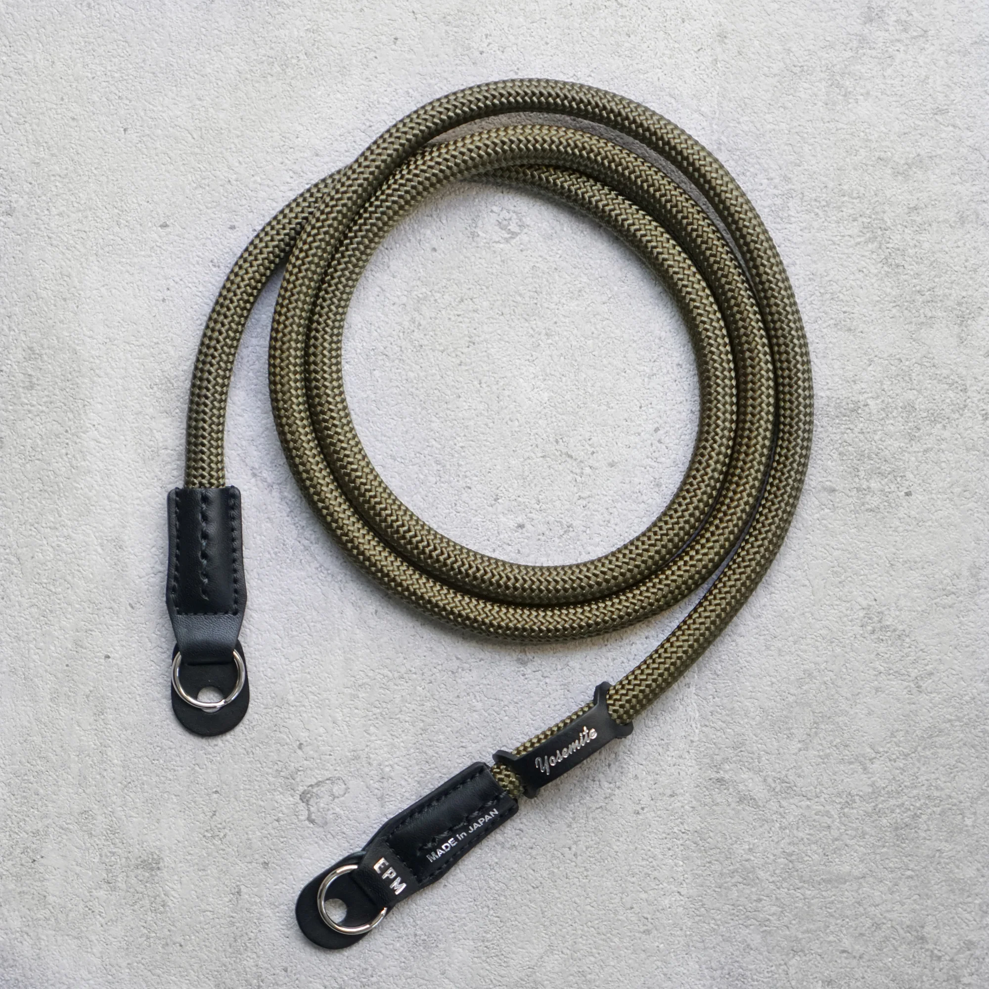 CAMERA STRAP - CARRY THINGS
