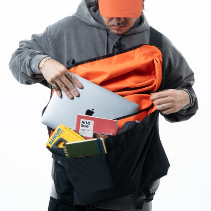 EXPANDER  MESSENGER BAG - CARRY THINGS