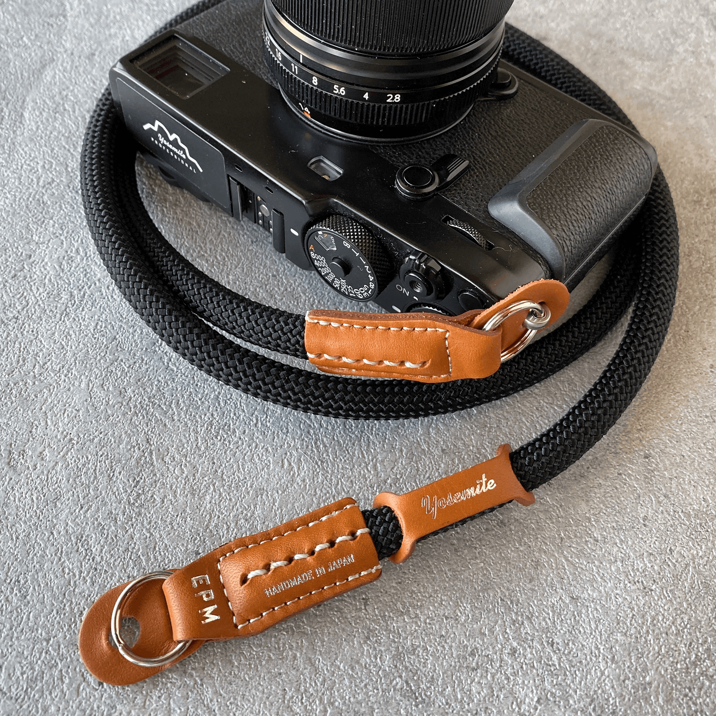 CAMERA STRAP - CARRY THINGS