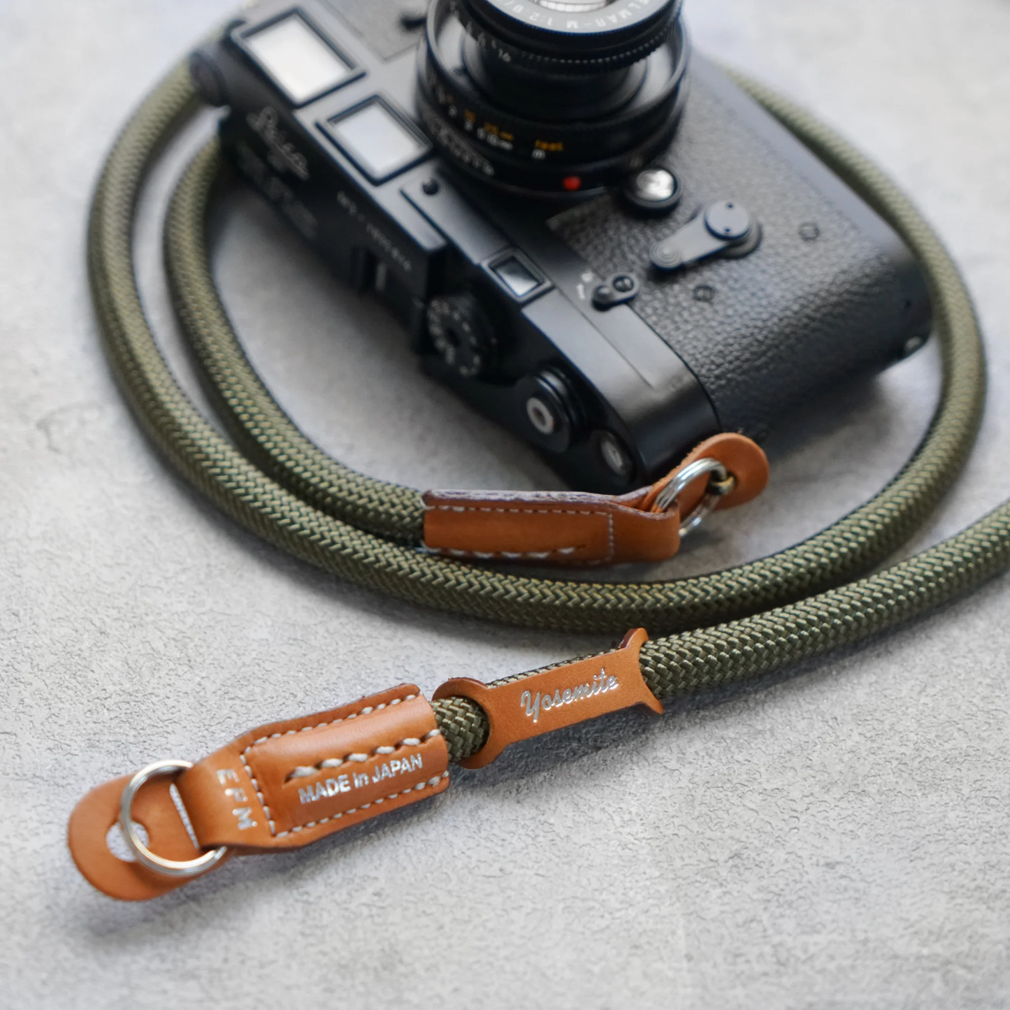 CAMERA STRAP - CARRY THINGS
