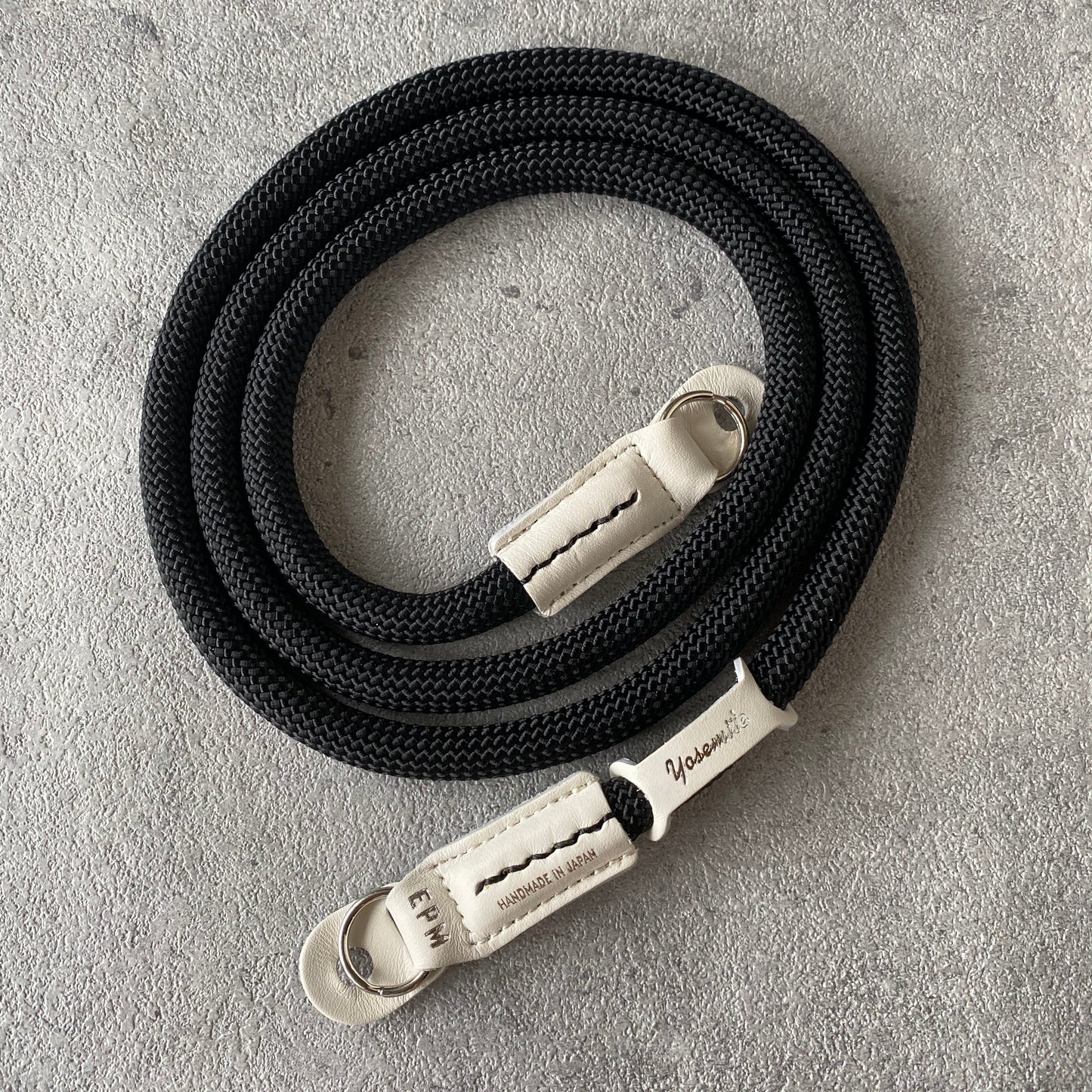 CAMERA STRAP - CARRY THINGS