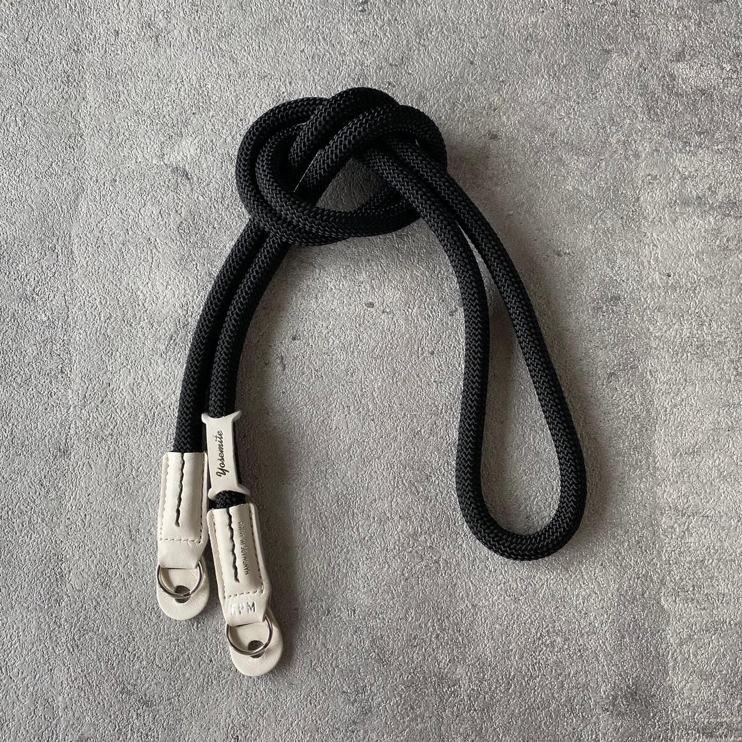 CAMERA STRAP - CARRY THINGS