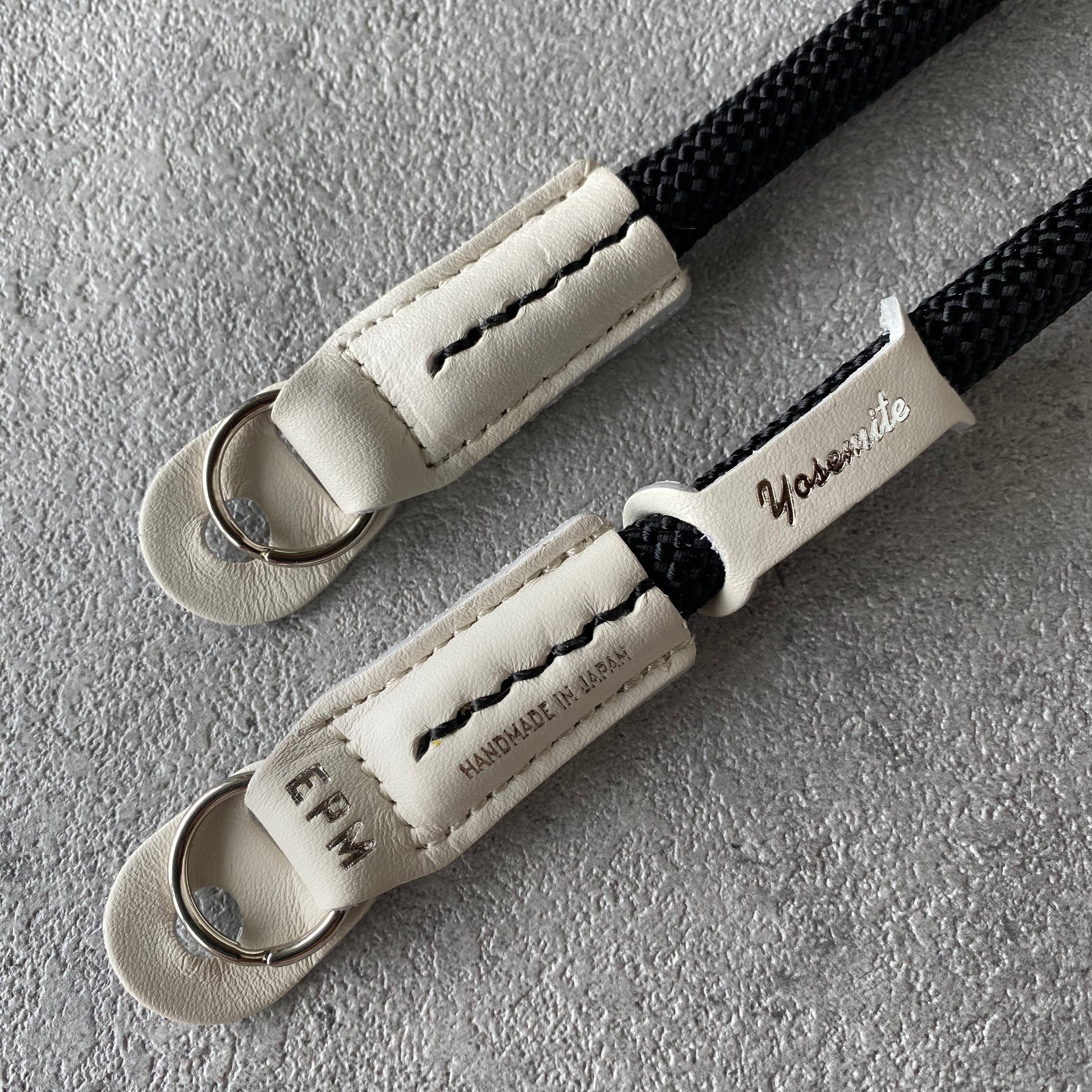 CAMERA STRAP - CARRY THINGS