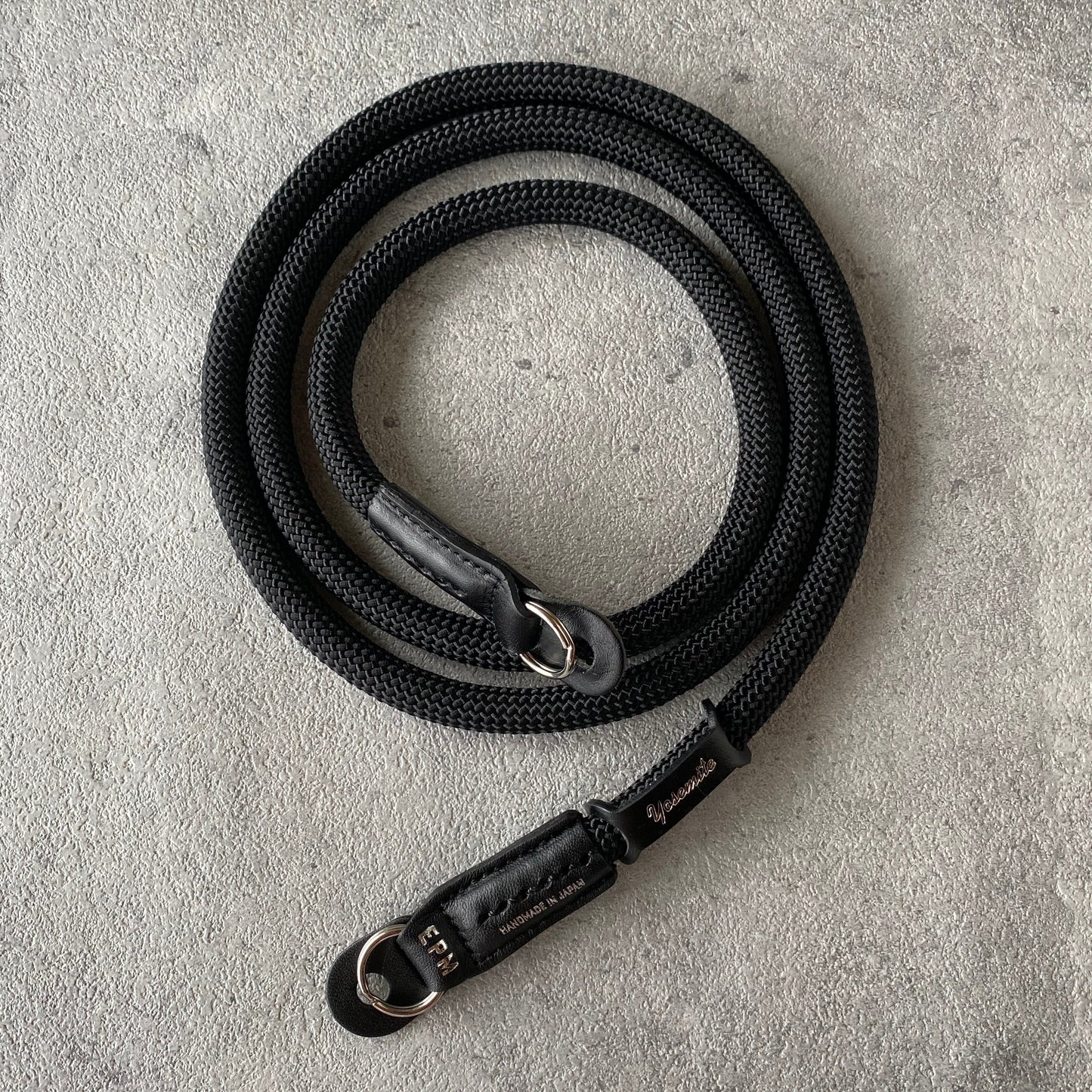 CAMERA STRAP - CARRY THINGS
