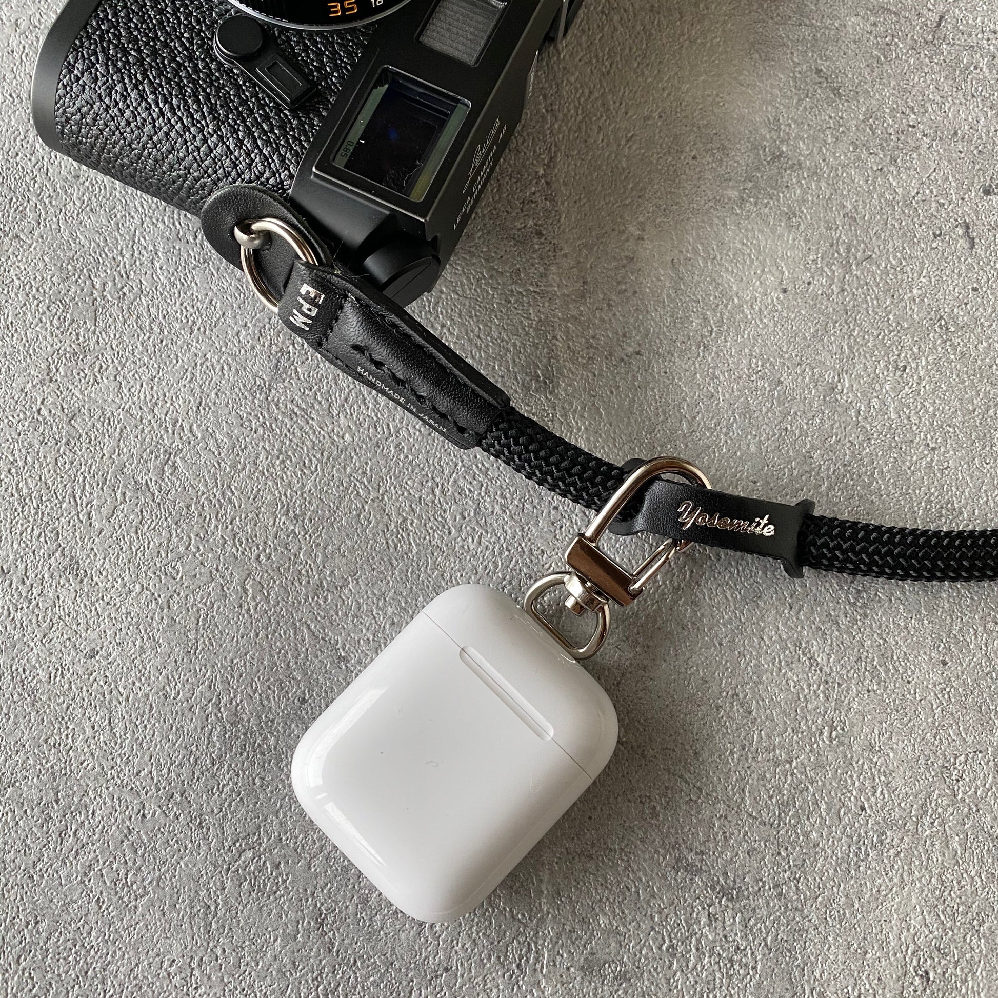 CAMERA STRAP - CARRY THINGS