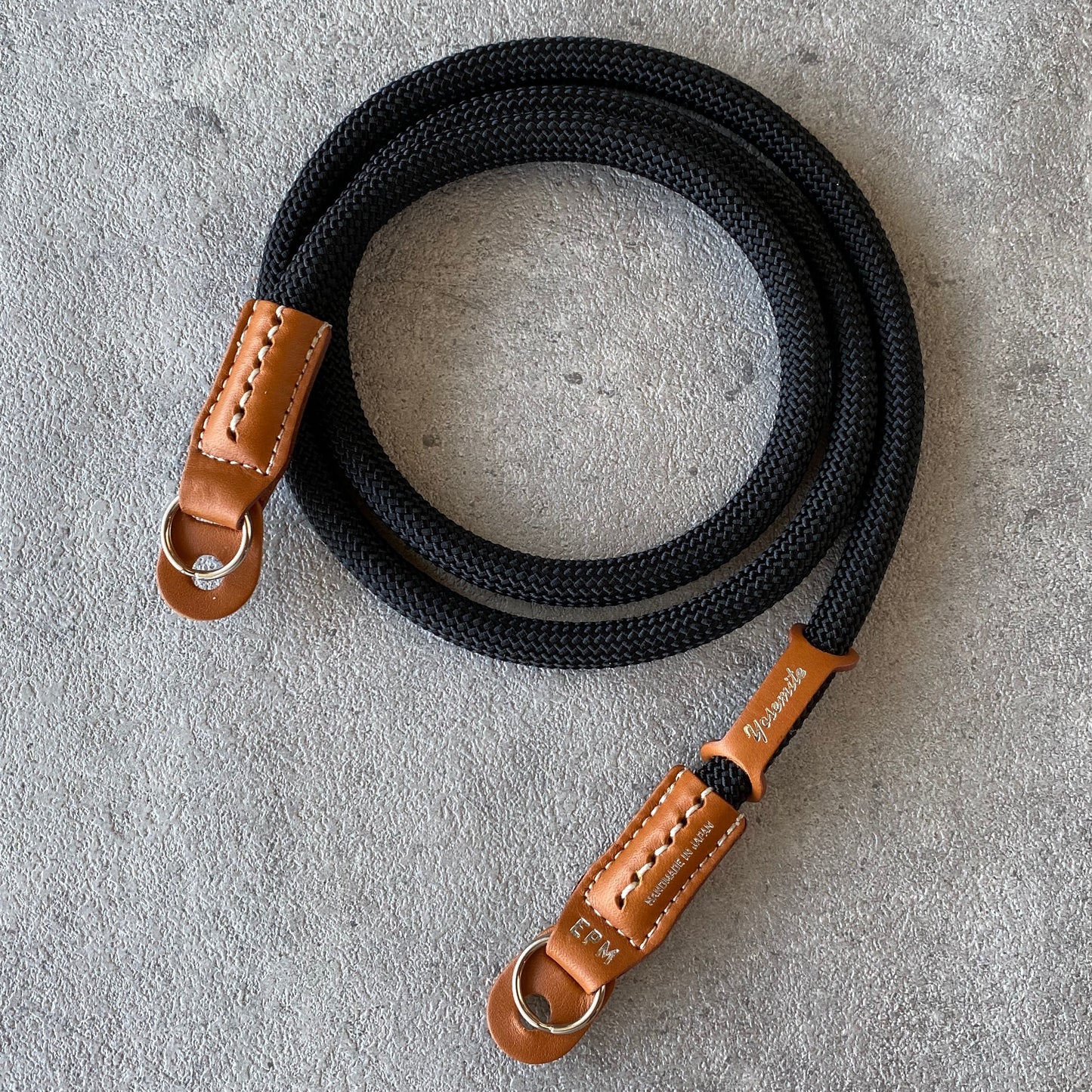 CAMERA STRAP - CARRY THINGS