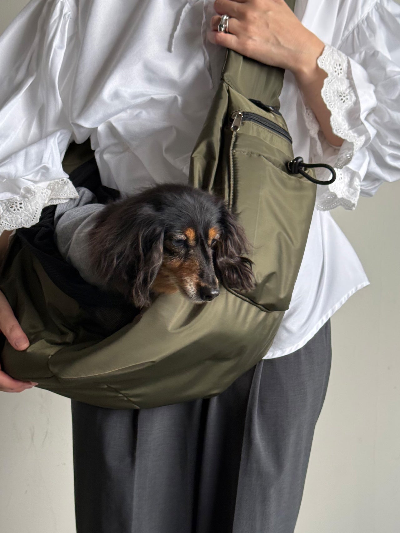 PET PUFF SLING – CARRY THINGS